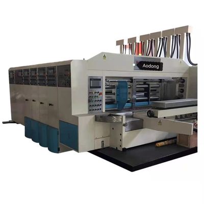 Flexo multicolor que imprime ranurando la máquina que corta con tintas, equipo de impresión flexográfico